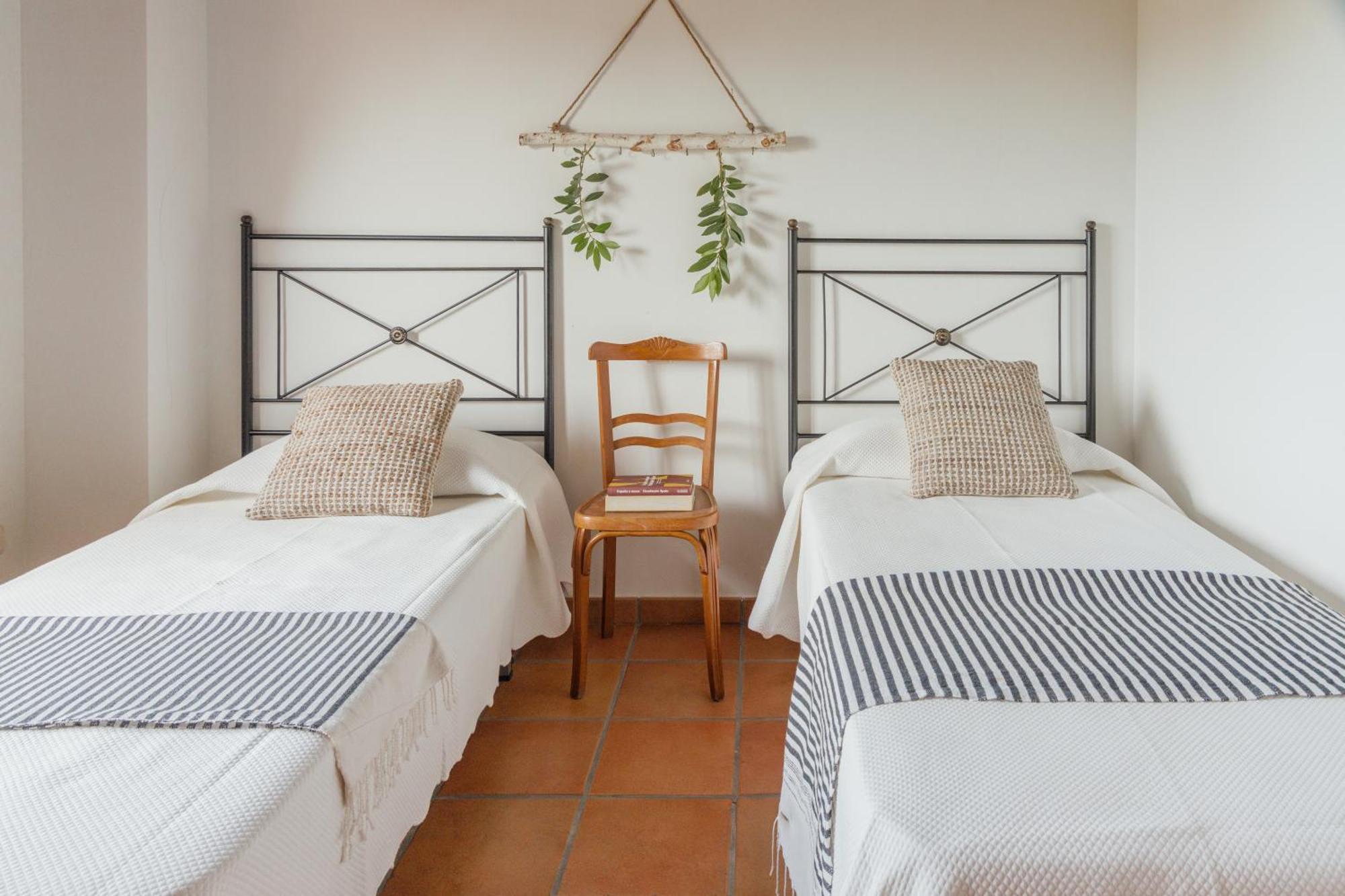 Casa Rural En Candeleda Con Piscina Y Un Maravilloso Jardin Extérieur photo